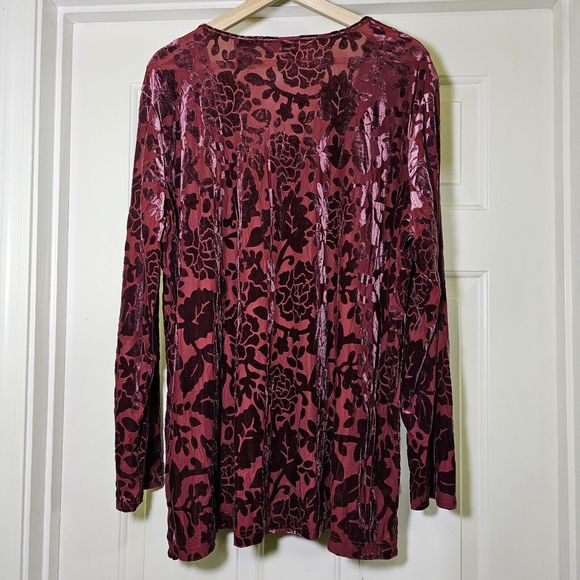 Apostrophe Woman Burgundy Red Velvet Burnout Top 20-22W Holiday Date Night - Picture 6 of 7